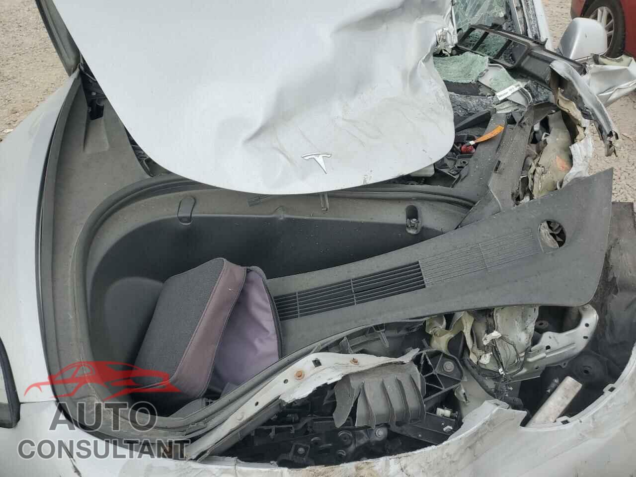TESLA MODEL 3 2018 - 5YJ3E1EB3JF091217