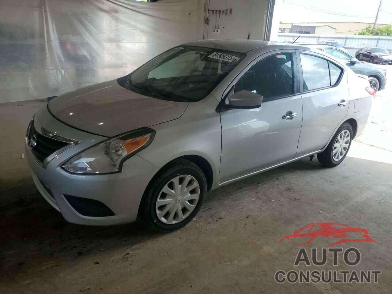 NISSAN VERSA 2018 - 3N1CN7AP7JL801857