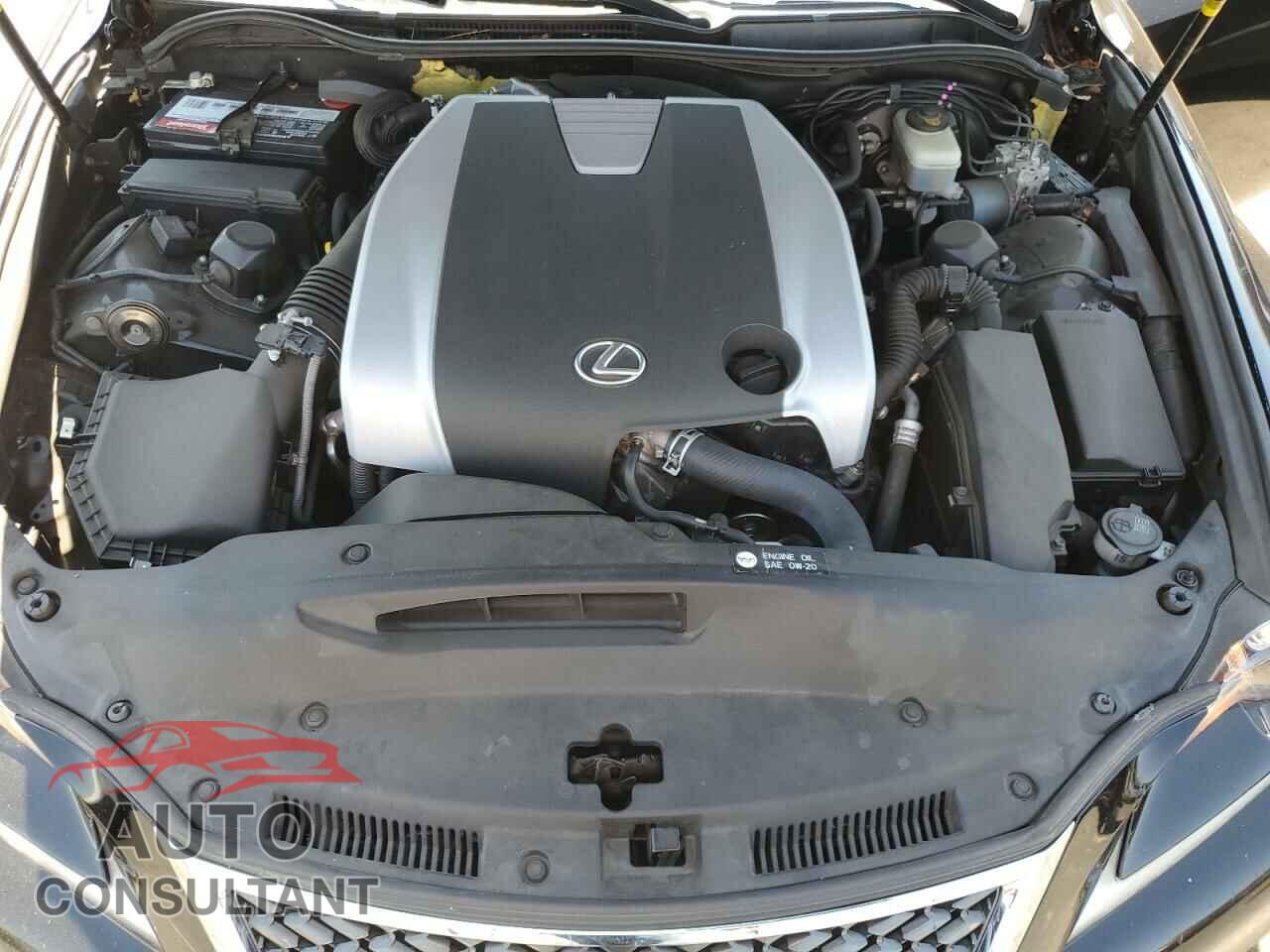 LEXUS IS 2015 - JTHBE1D24F5021147