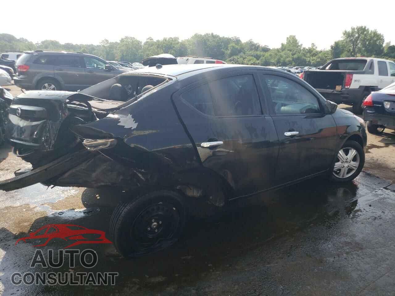 NISSAN VERSA 2017 - 3N1CN7AP3HL889882