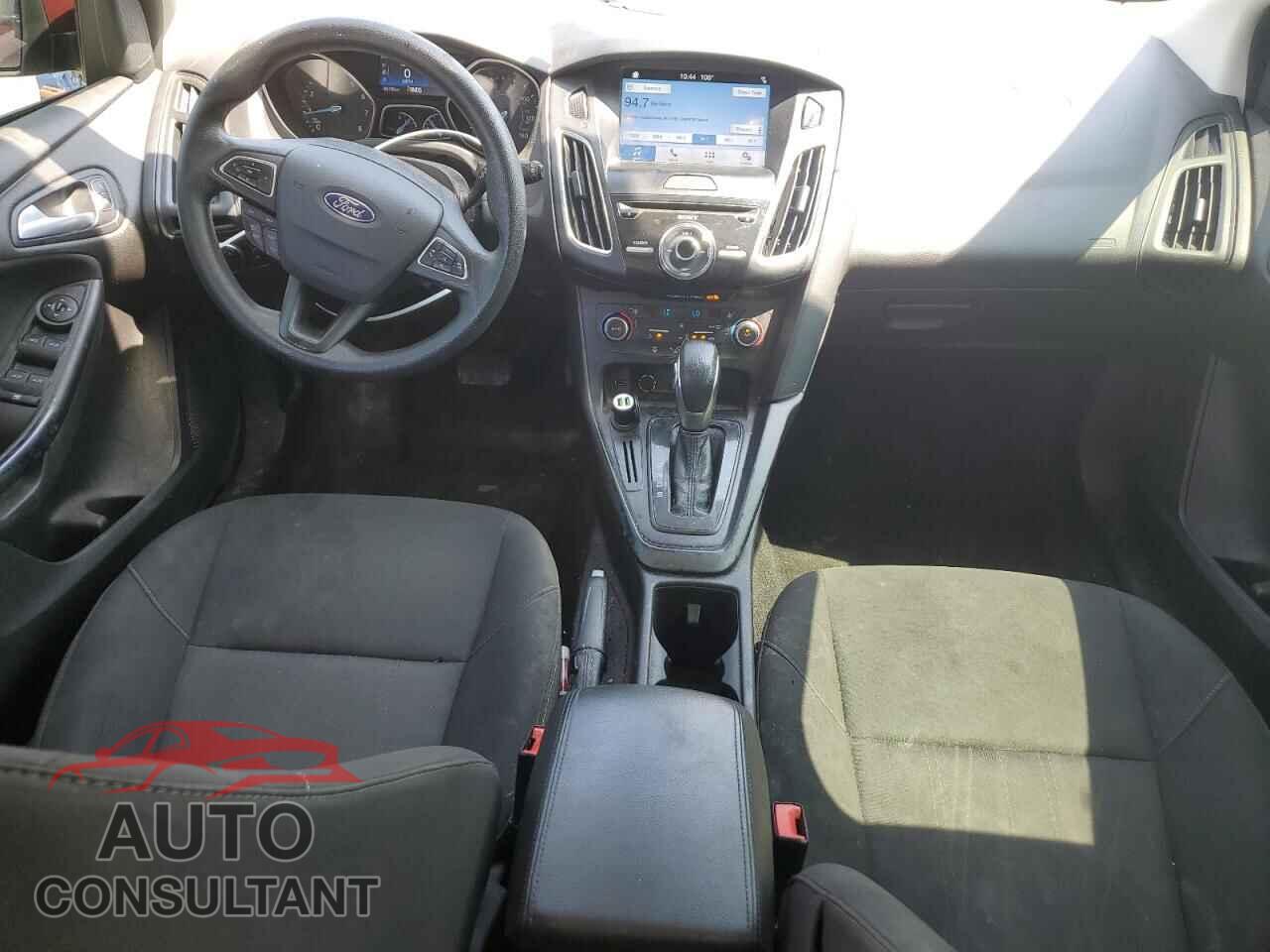 FORD FOCUS 2017 - 1FADP3M28HL330978