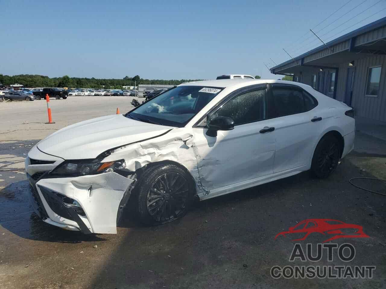 TOYOTA CAMRY 2021 - 4T1G11AK4MU484413