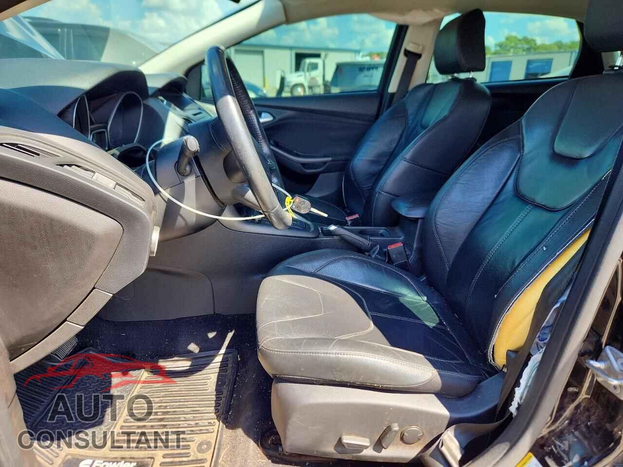 FORD FOCUS 2016 - 1FADP3K27GL330133