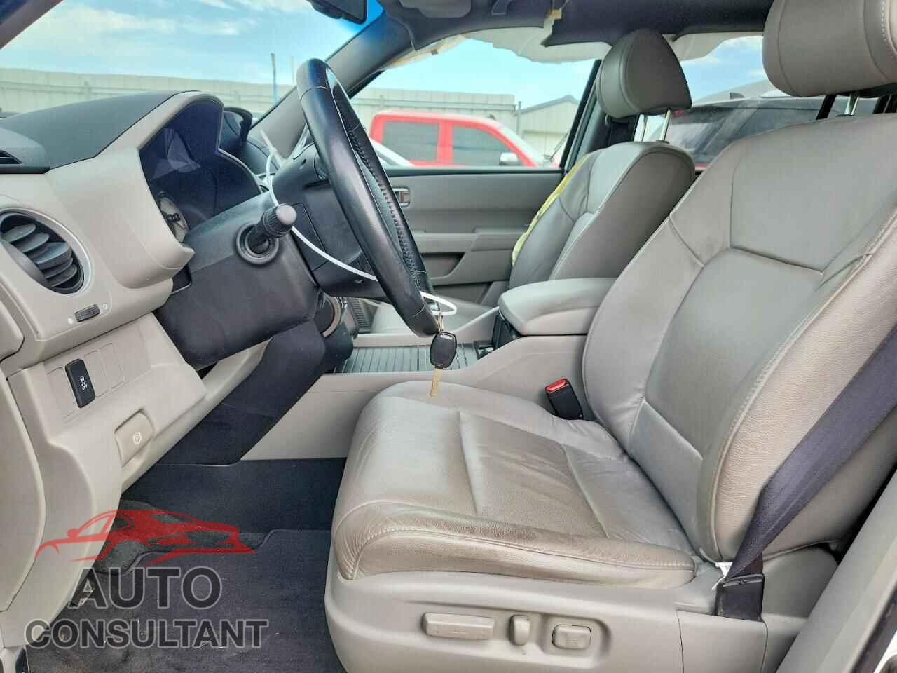 HONDA PILOT 2015 - 5FNYF4H54FB008976