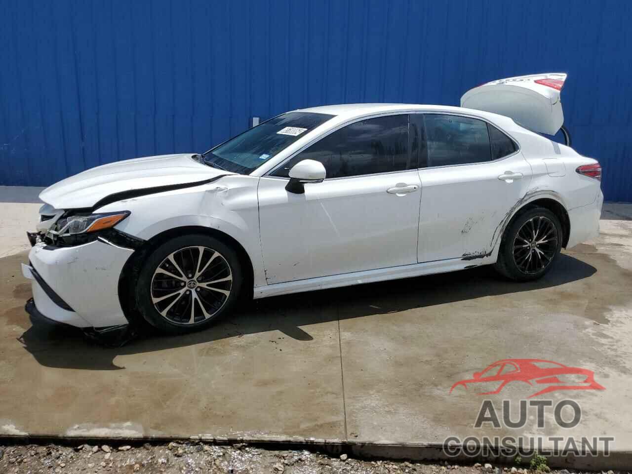 TOYOTA CAMRY 2018 - JTNB11HK5J3006681