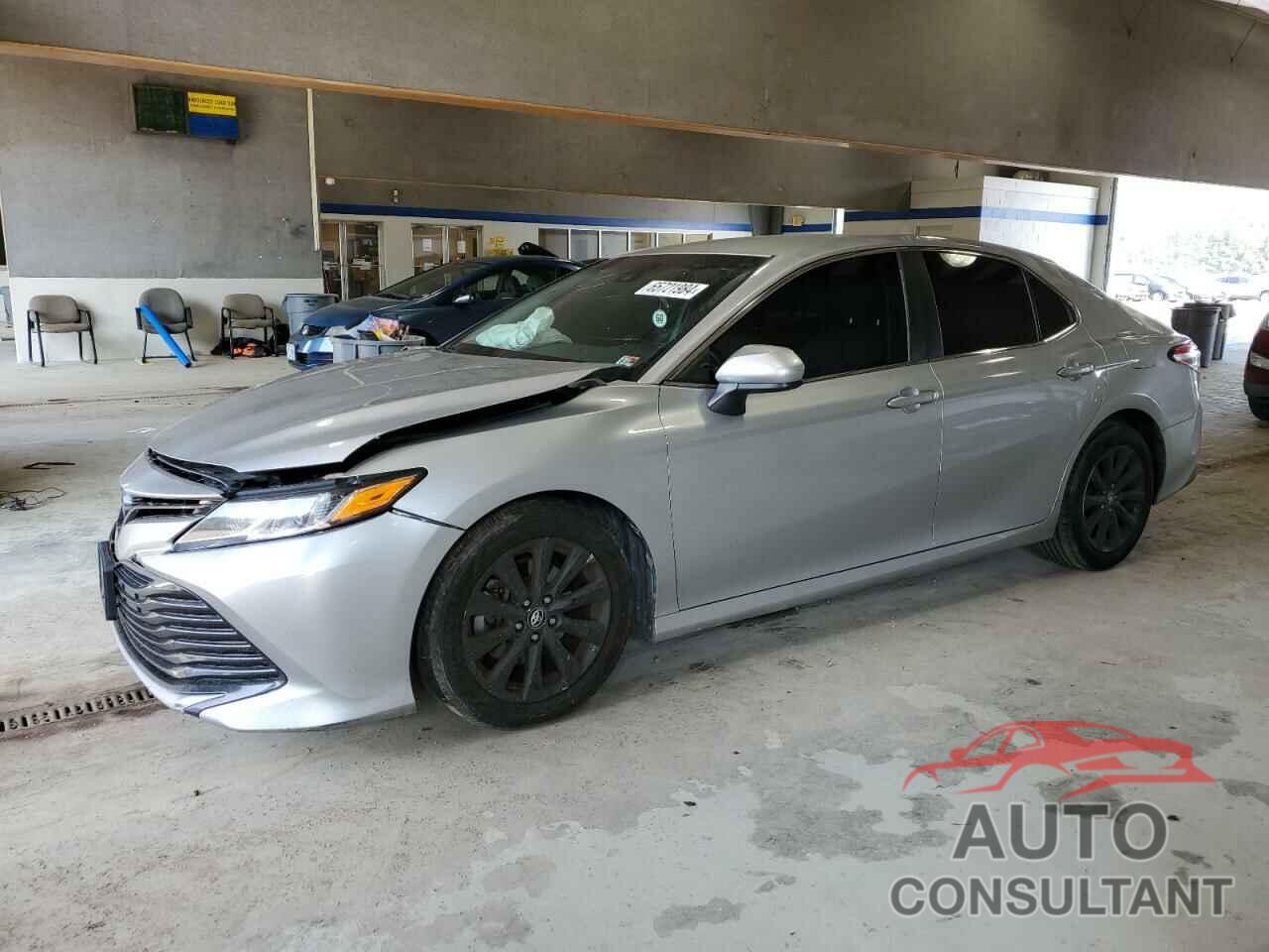 TOYOTA CAMRY 2018 - 4T1B11HK9JU621843