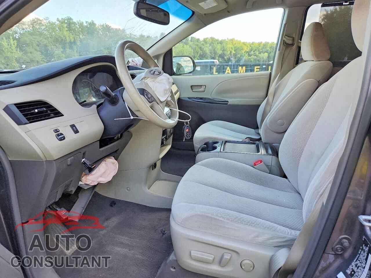 TOYOTA SIENNA 2011 - 5TDKK3DC9BS025858
