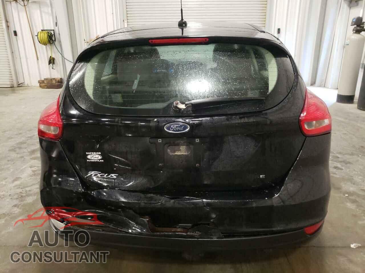 FORD FOCUS 2018 - 1FADP3K20JL303623