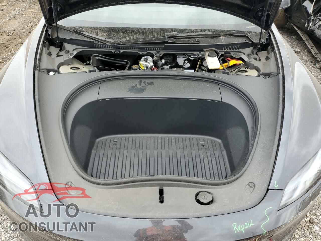 TESLA MODEL 3 2024 - 5YJ3E1EB9RF795840