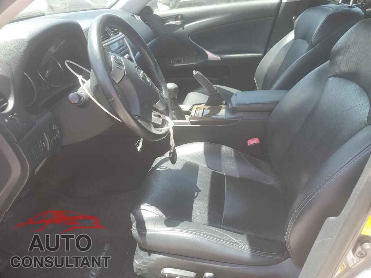 LEXUS IS 2012 - JTHBF5C2XC2103046