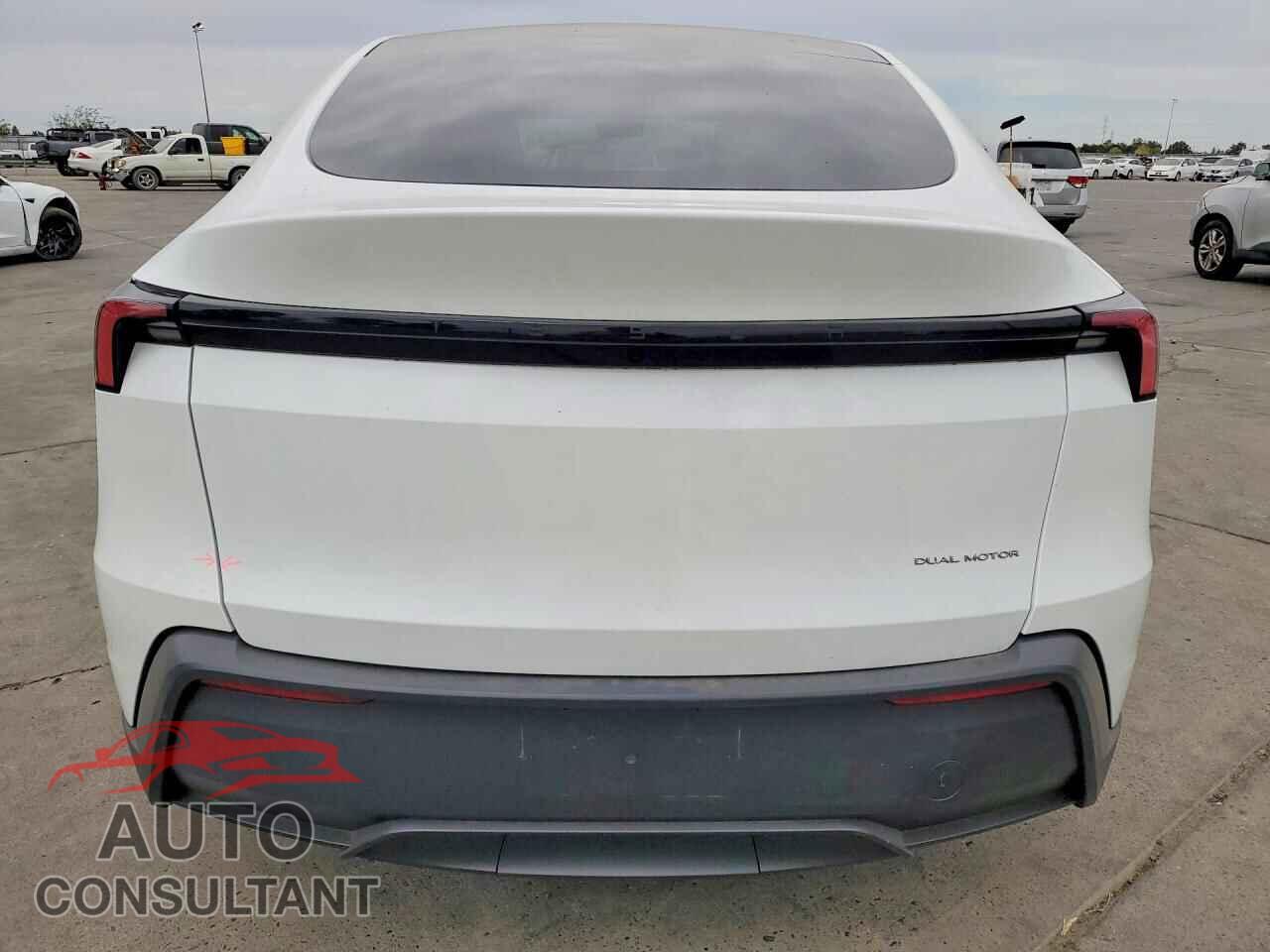 TESLA MODEL Y 2026 - 7SAYGDEE2TA653123
