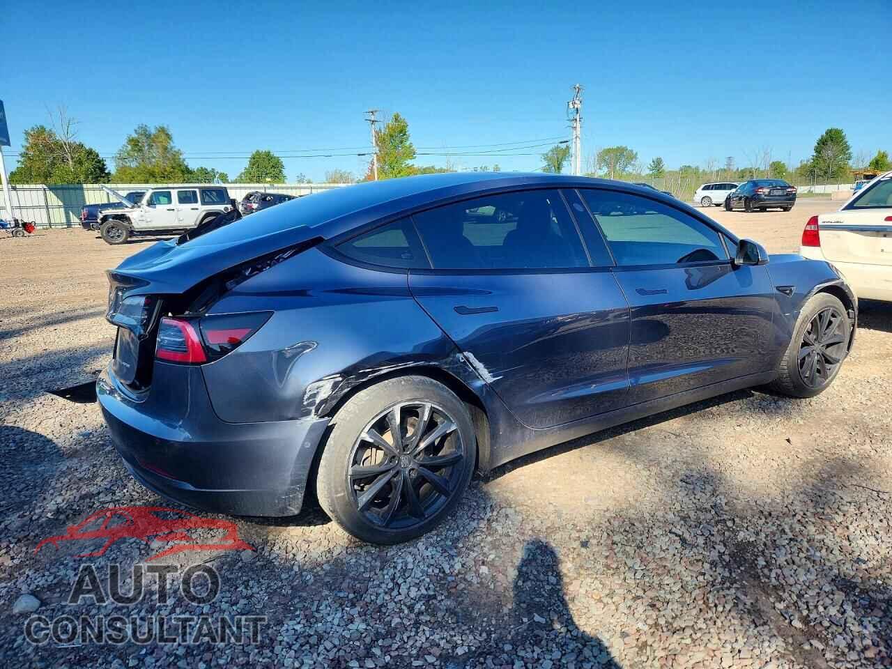 TESLA MODEL 3 2022 - 5YJ3E1EB7NF329057