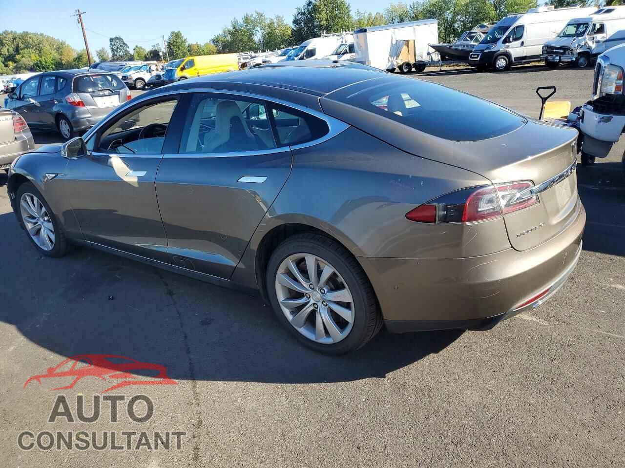 TESLA MODEL S 2015 - 5YJSA1H28FF095144