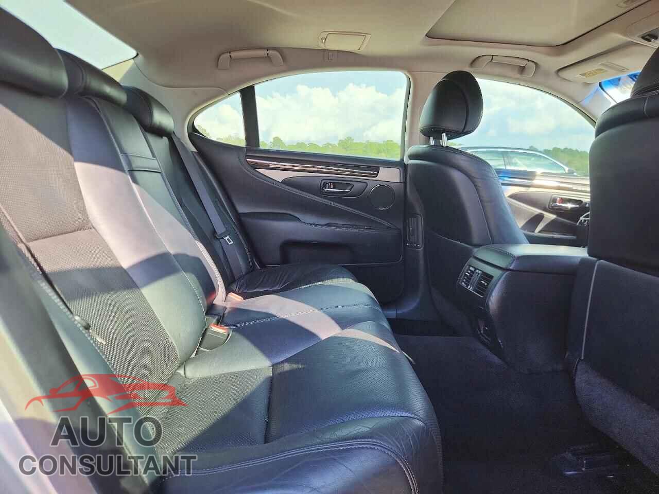 LEXUS LS460 2013 - JTHCL5EF7D5018193