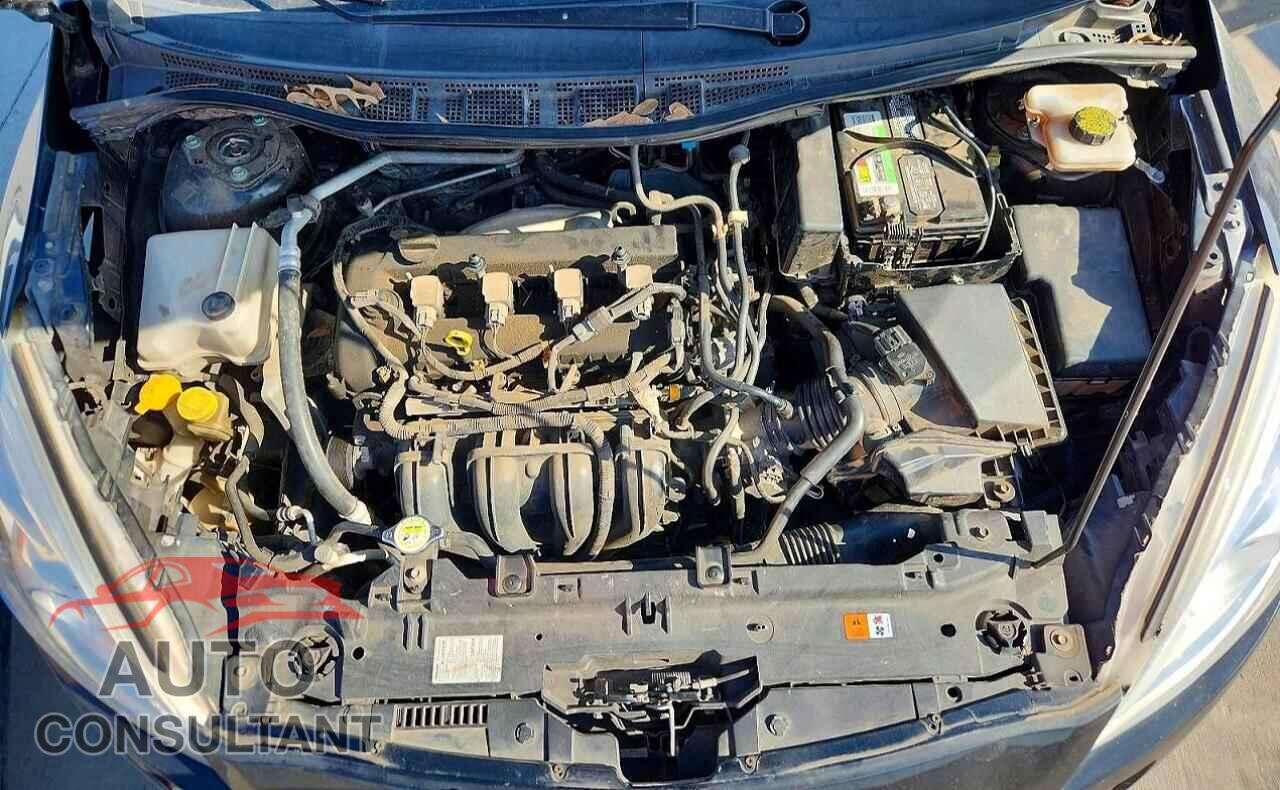 MAZDA 5 2015 - JM1CW2BL3F0180193