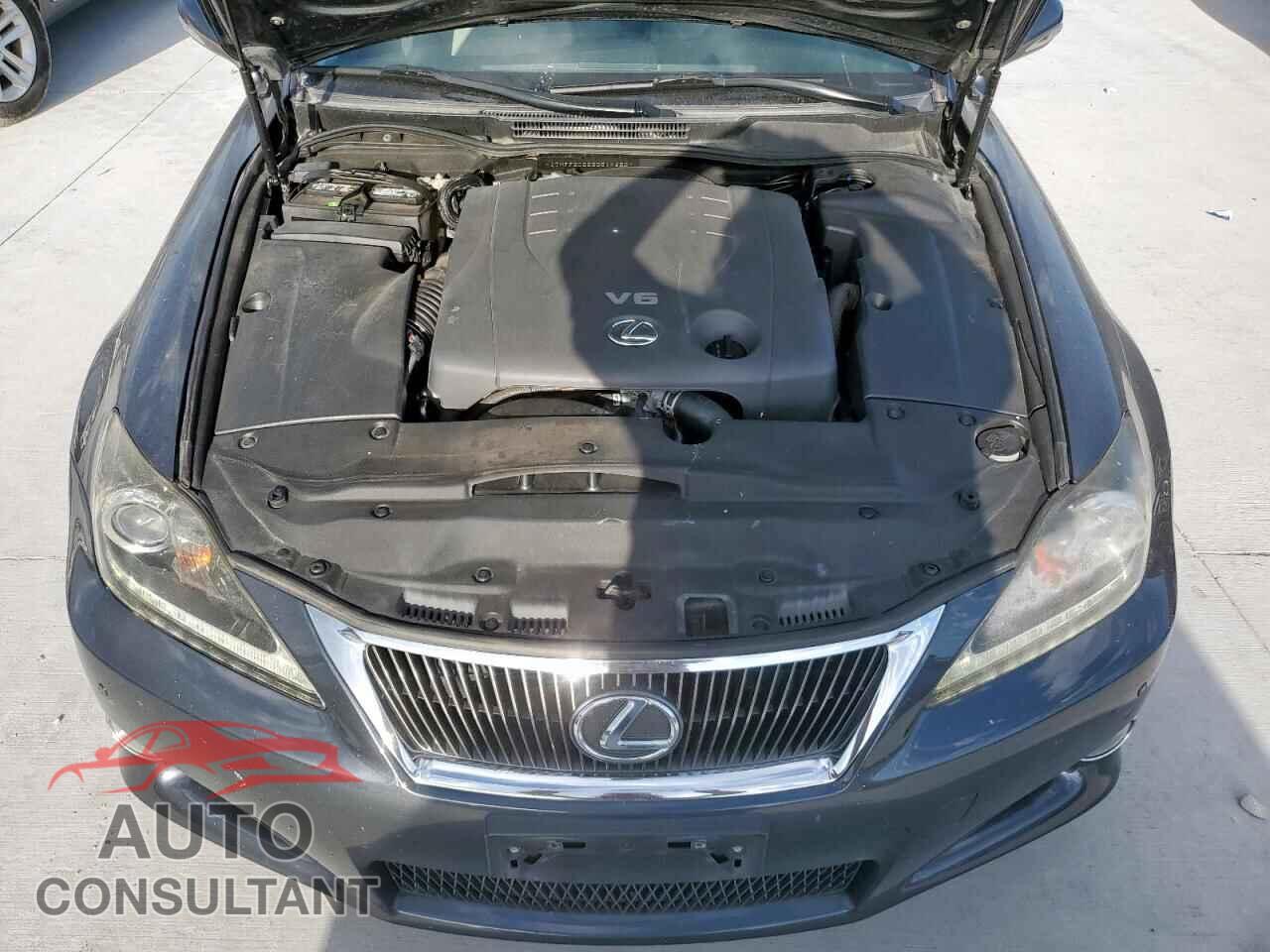 LEXUS IS 2011 - JTHFF2C22B2514682