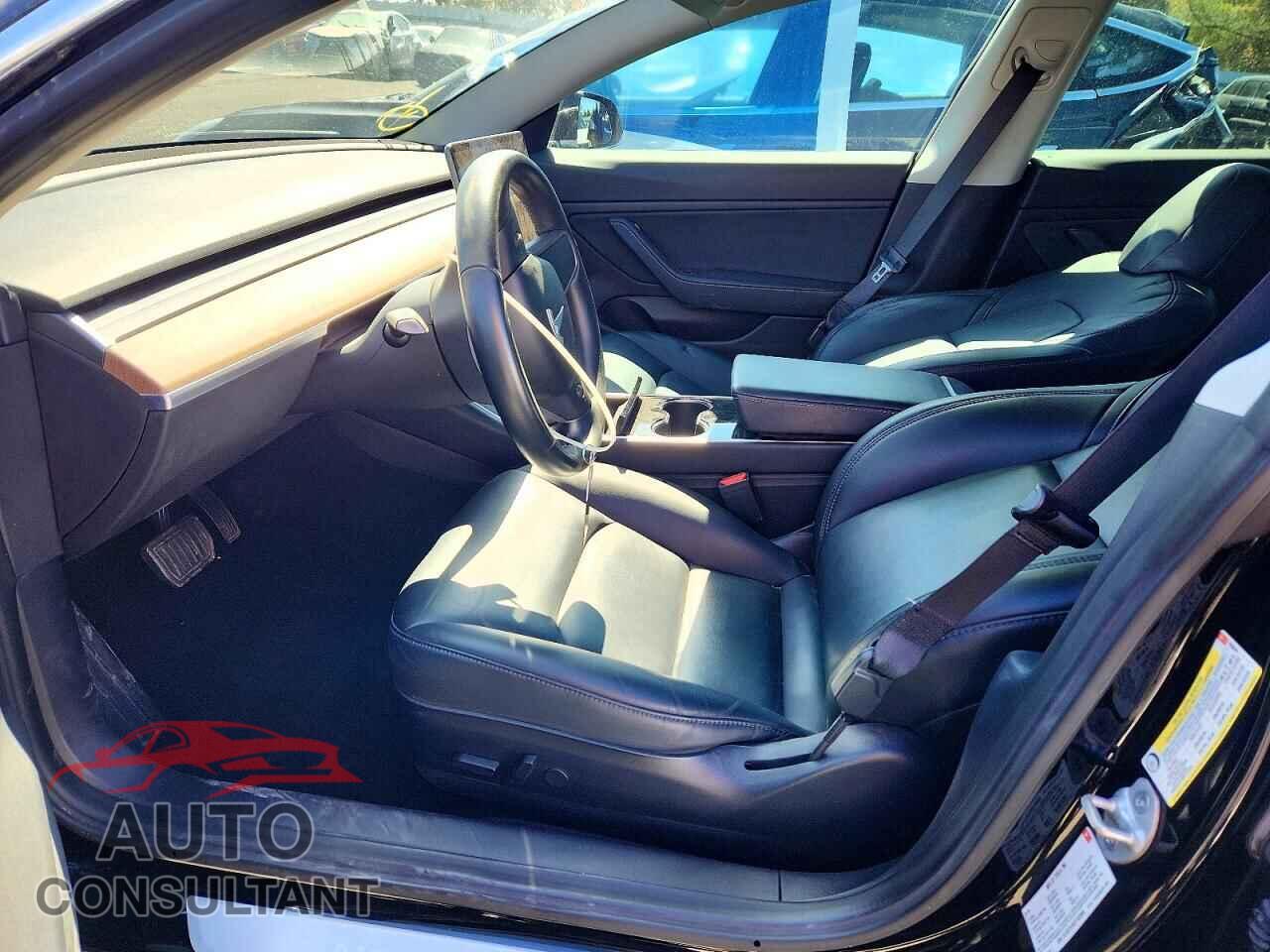 TESLA MODEL 3 2018 - 5YJ3E1EA3JF165940