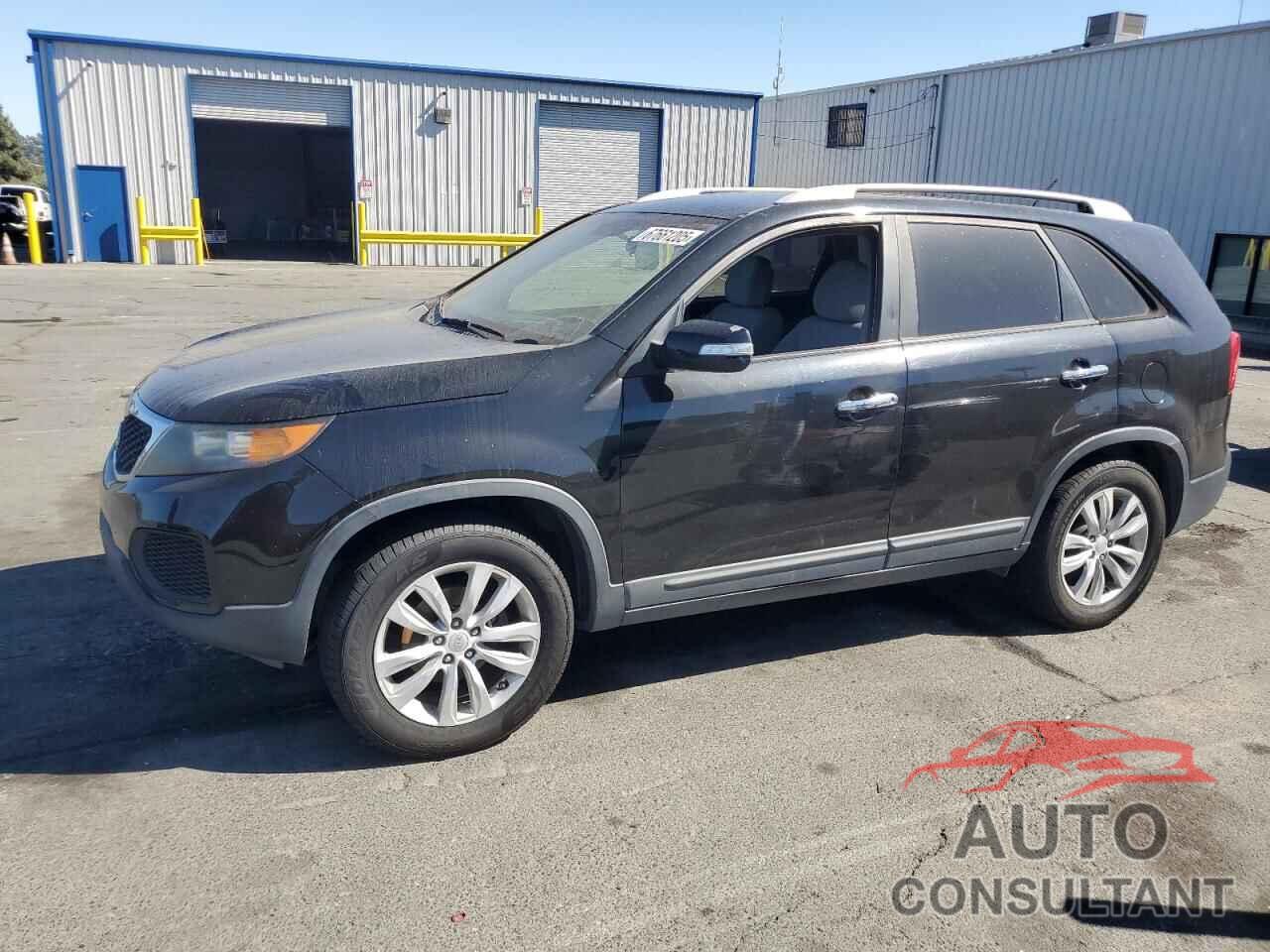 KIA SORENTO 2011 - 5XYKT4A27BG102125