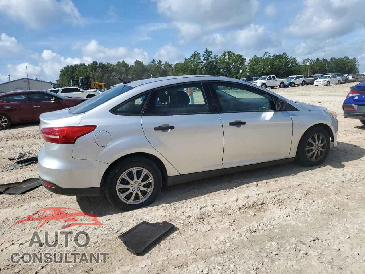 FORD FOCUS 2017 - 1FADP3E21HL302180