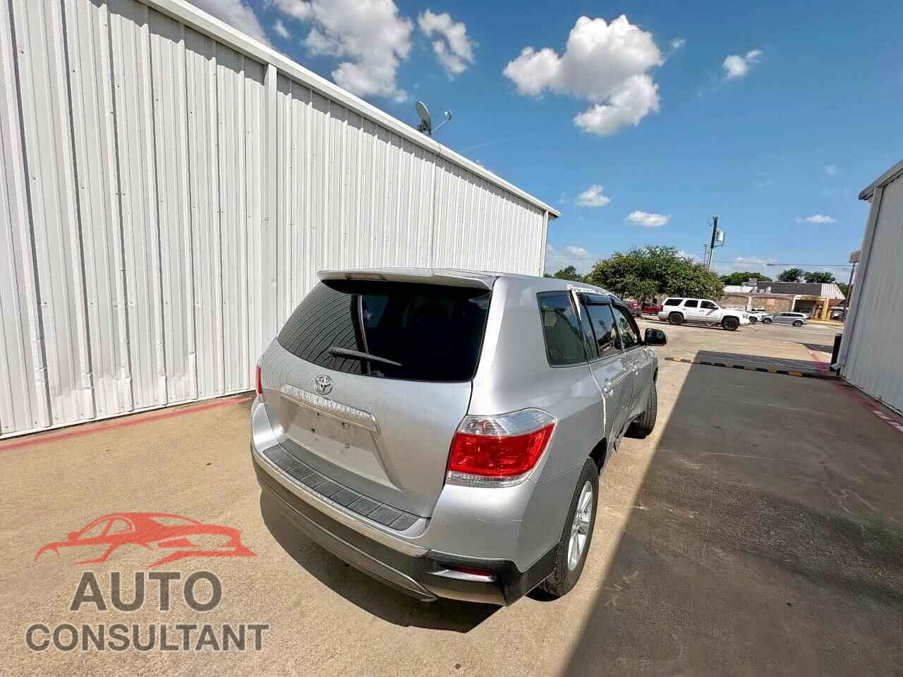 TOYOTA HIGHLANDER 2013 - 5TDZA3EH8DS035103
