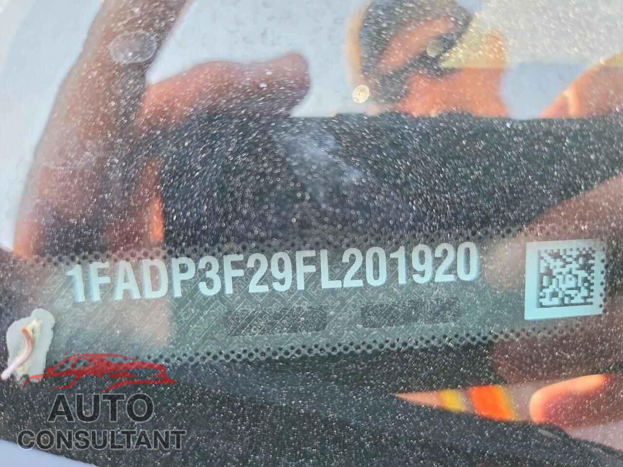 FORD FOCUS 2015 - 1FADP3F29FL201920