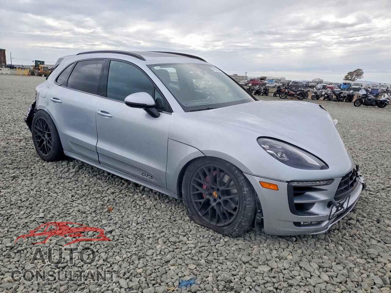 PORSCHE MACAN 2017 - WP1AG2A54HLB56637