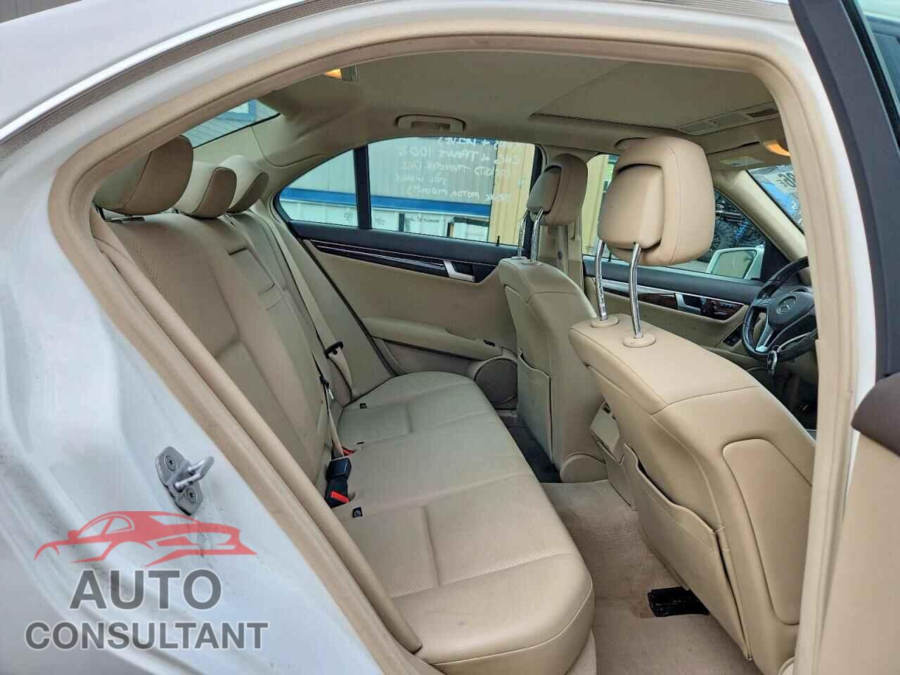 MERCEDES-BENZ C-CLASS 2014 - WDDGF8AB7ER324468