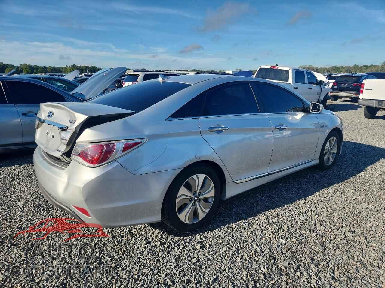 HYUNDAI SONATA 2013 - KMHEC4A47DA089258