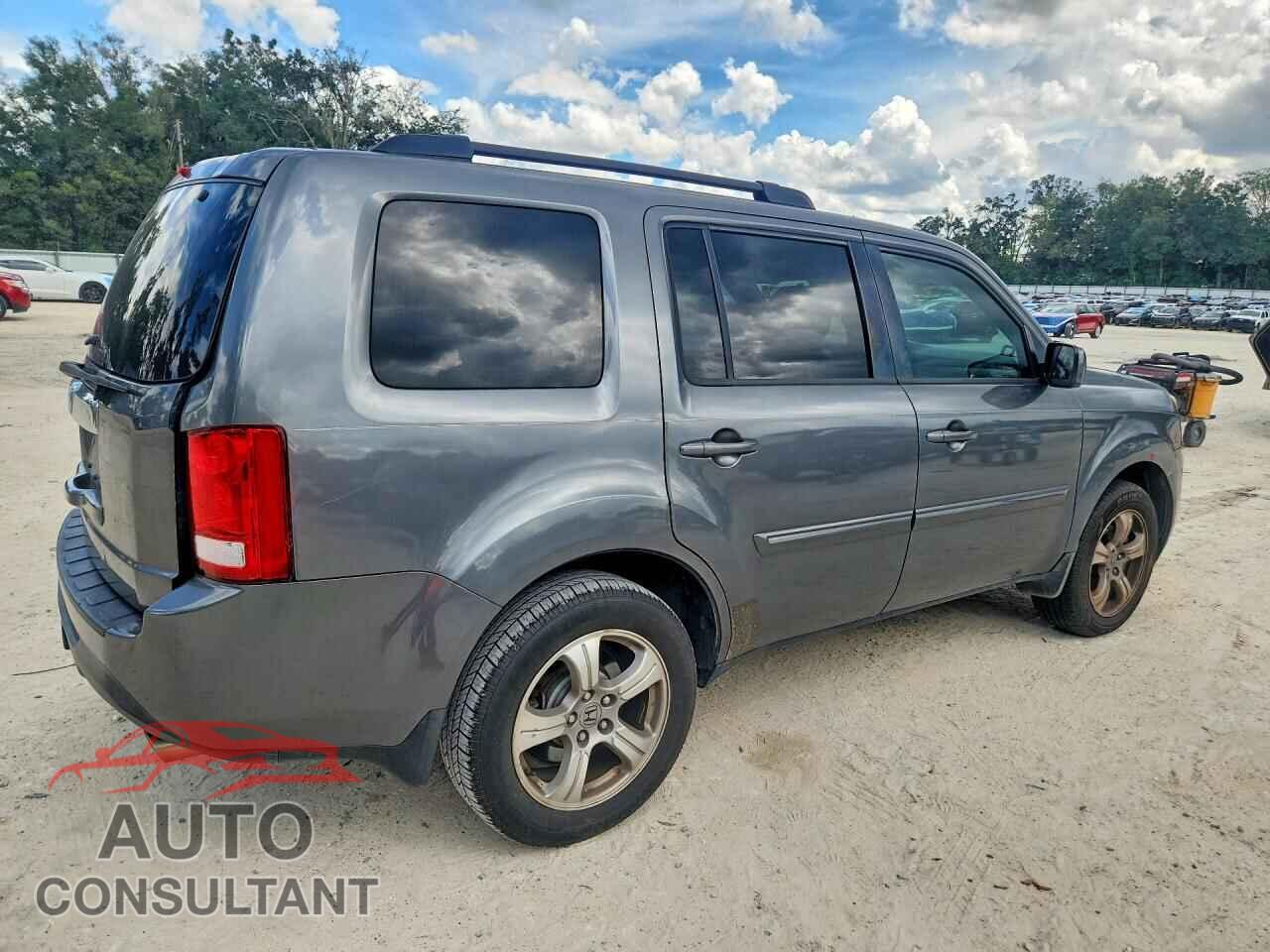 HONDA PILOT 2013 - 5FNYF3H41DB003247