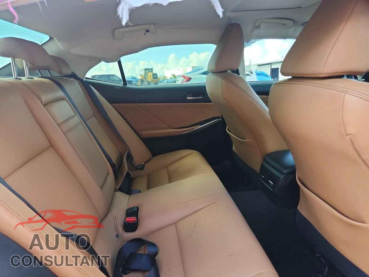 LEXUS IS 2017 - JTHBA1D20H5055486