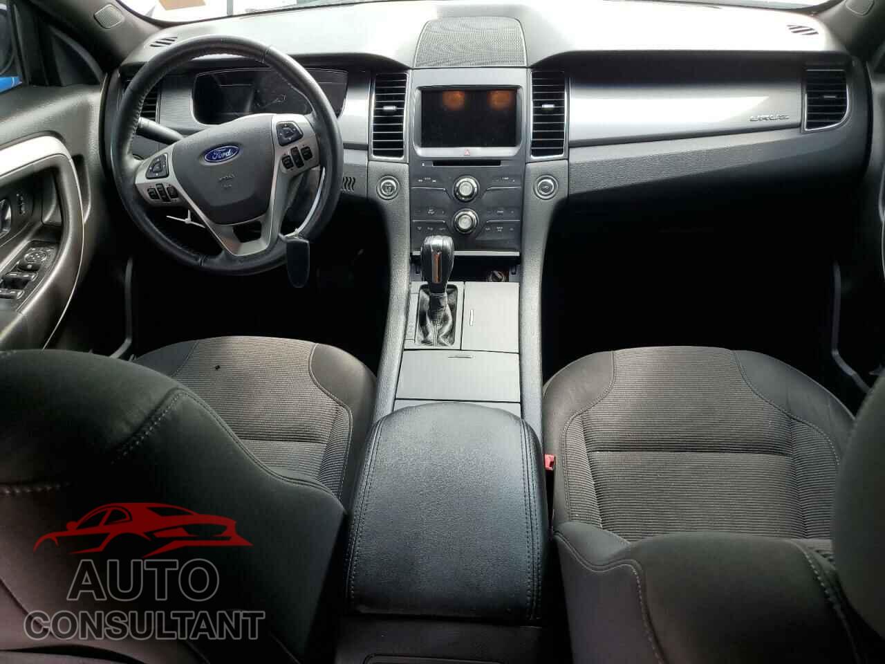 FORD TAURUS 2017 - 1FAHP2E82HG136809