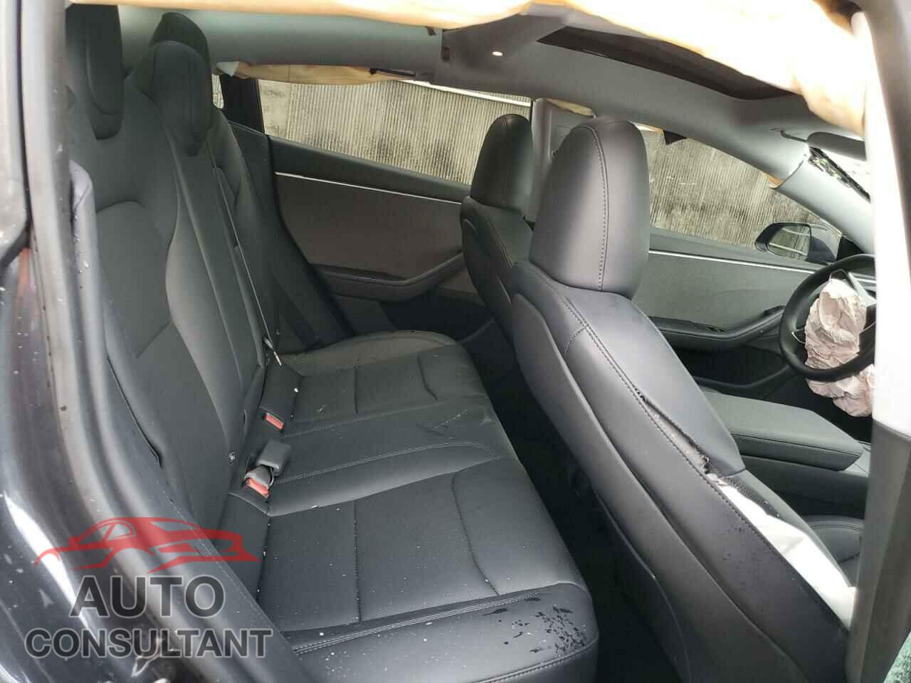 TESLA MODEL 3 2024 - 5YJ3E1EA0RF735839