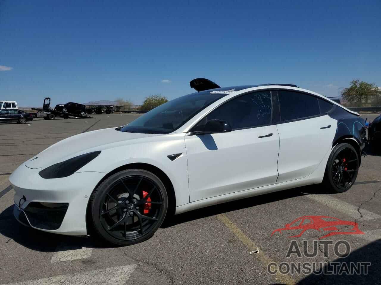 TESLA MODEL 3 2018 - 5YJ3E1EB9JF082330