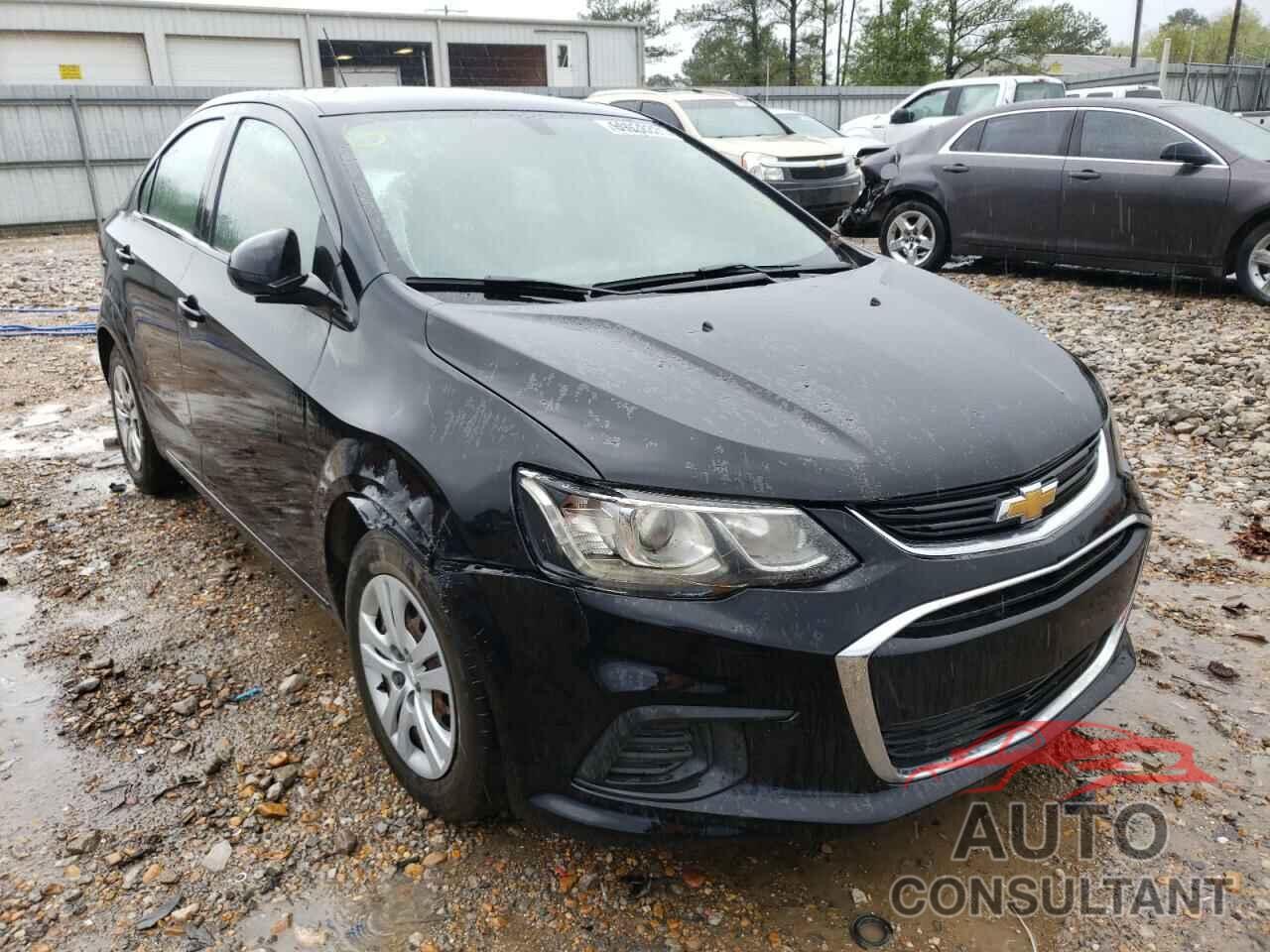 CHEVROLET SONIC 2017 - 1G1JB5SH1H4172307