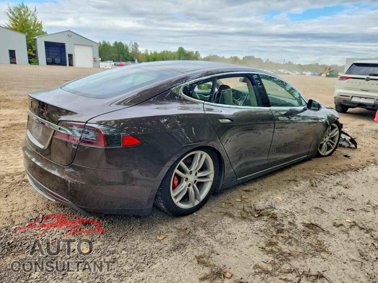 TESLA MODEL S 2014 - 5YJSA1H2XEFP65050