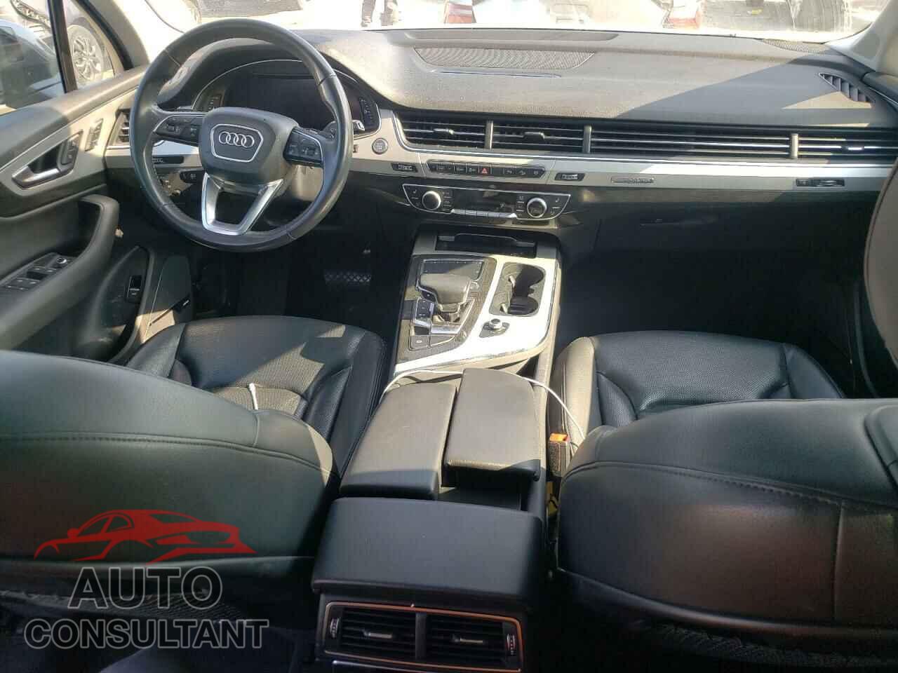AUDI Q7 2019 - WA1LHAF71KD030890