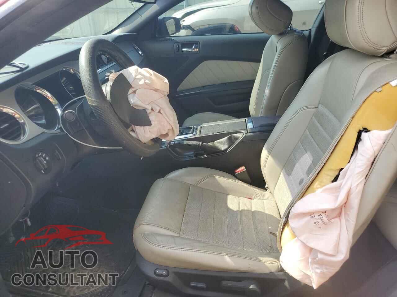 FORD MUSTANG 2014 - 1ZVBP8CF5E5301647