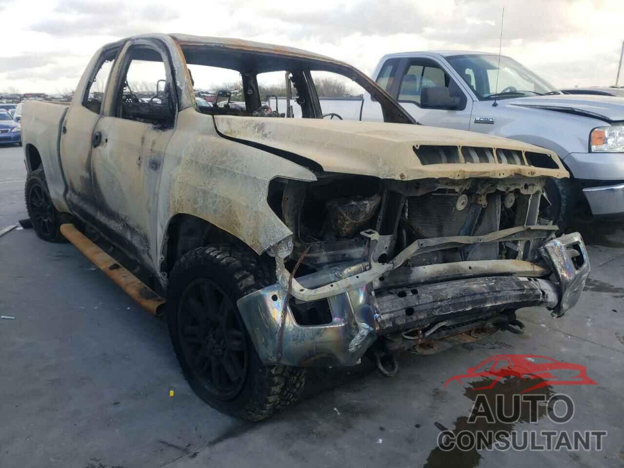 TOYOTA TUNDRA 2021 - 5TFUY5F17MX015325