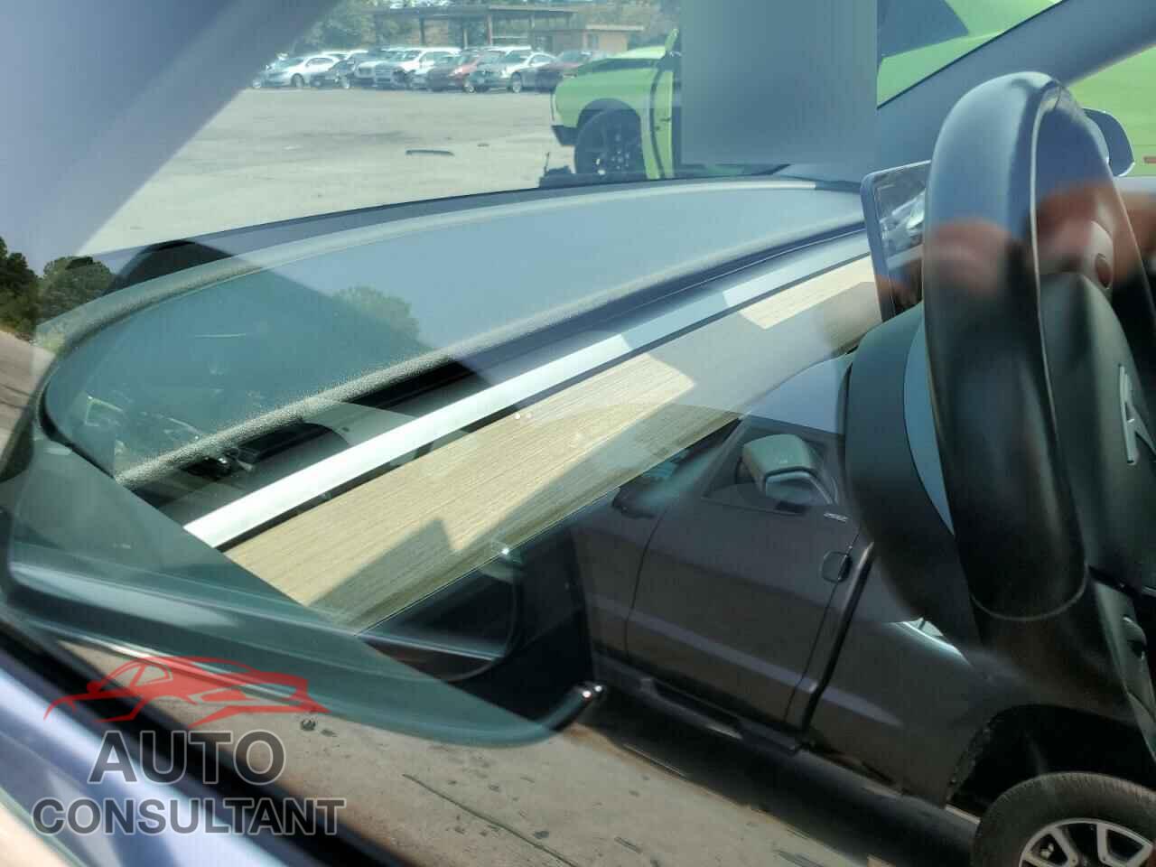 TESLA MODEL 3 2018 - 5YJ3E1EAXJF031409