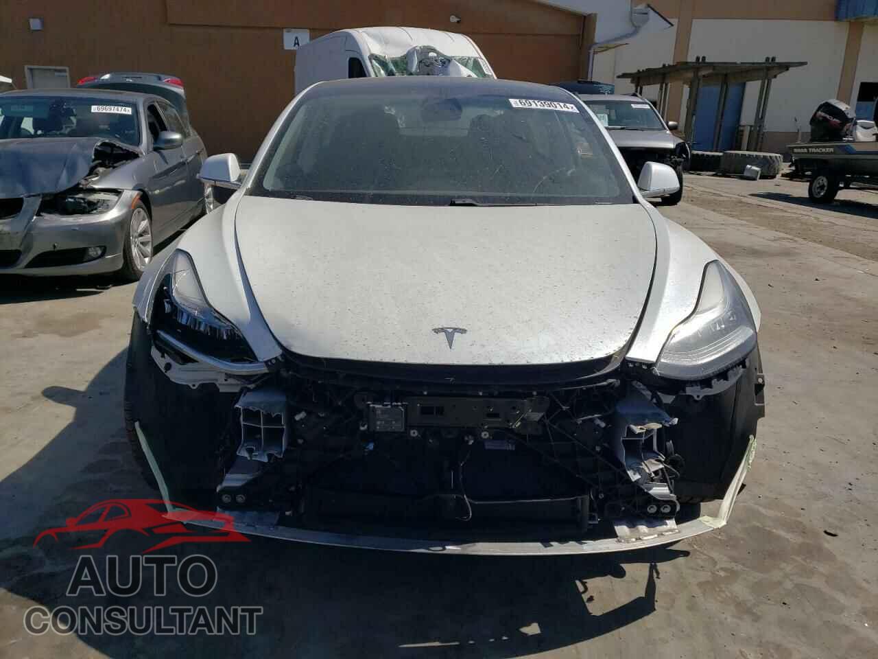 TESLA MODEL 3 2020 - 5YJ3E1EA2LF806479
