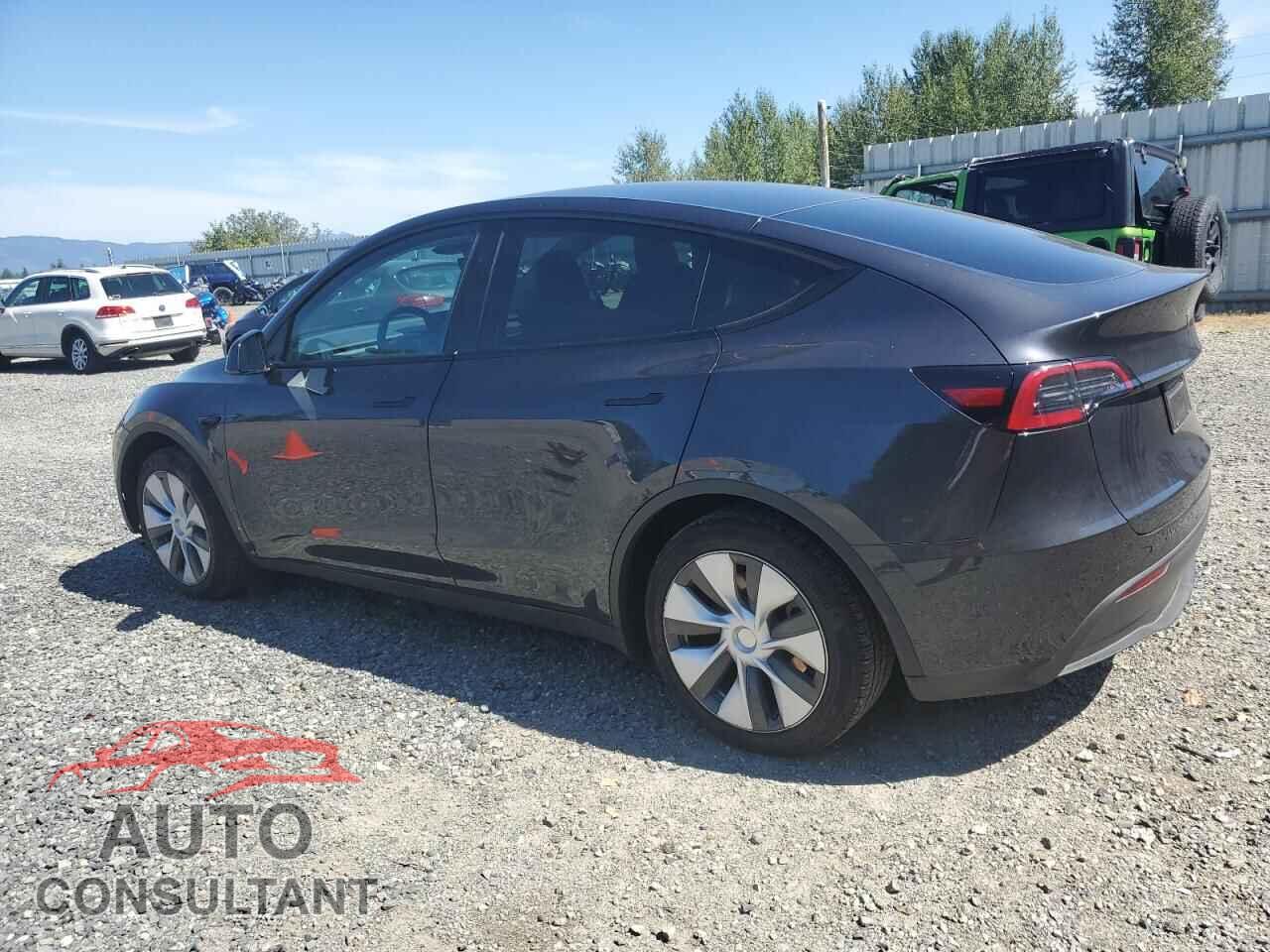 TESLA MODEL Y 2024 - 7SAYGDED6RF045107