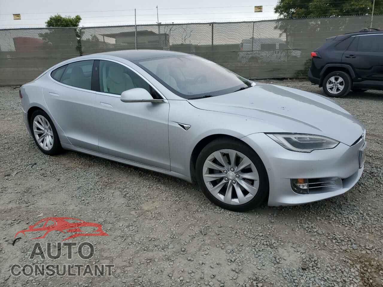 TESLA MODEL S 2018 - 5YJSA1E25JF282919