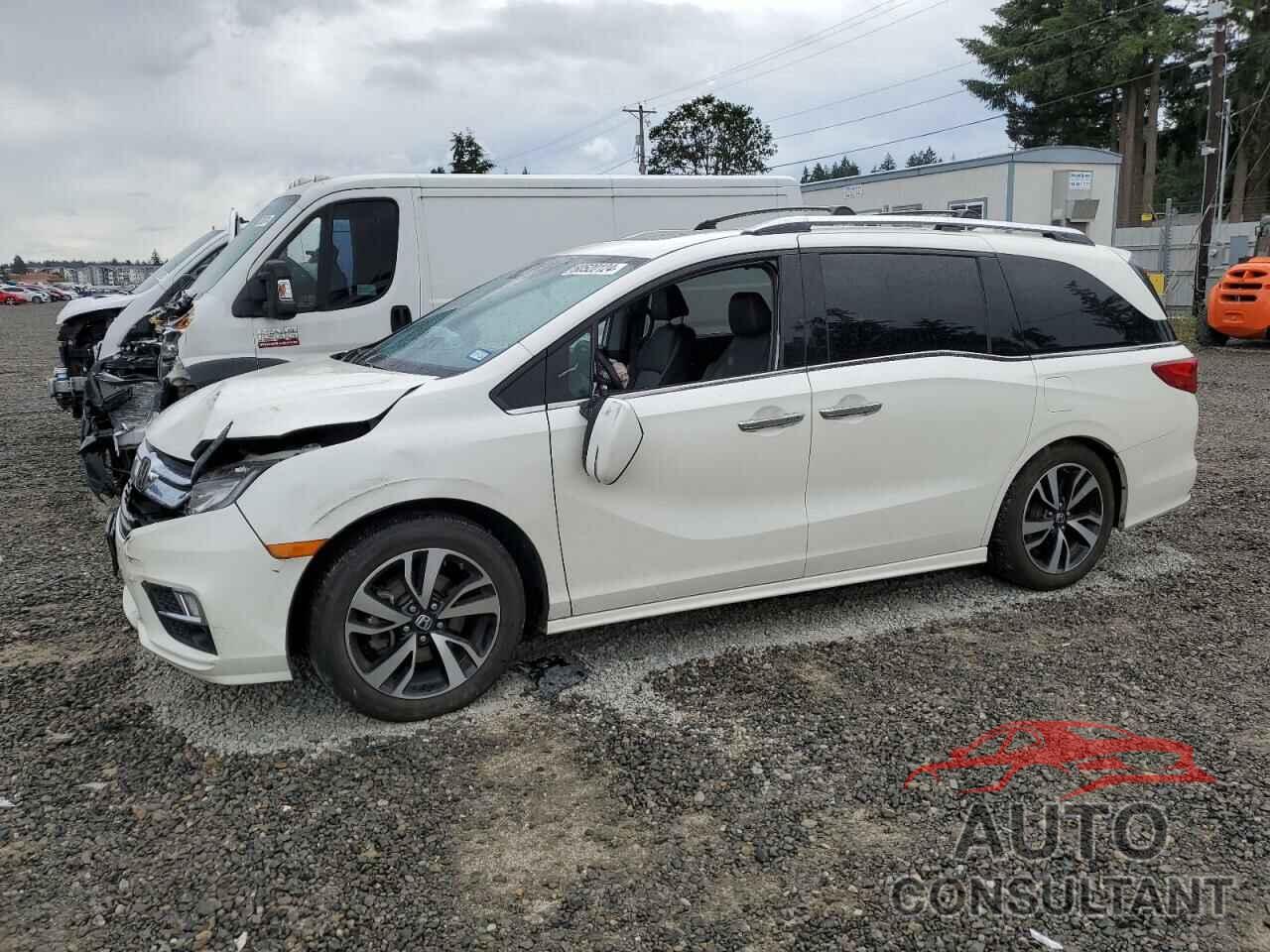 HONDA ODYSSEY 2018 - 5FNRL6H90JB000474