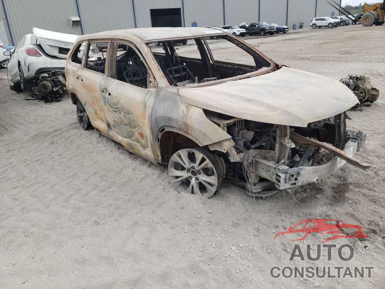 TOYOTA HIGHLANDER 2019 - 5TDZARFH3KS046704