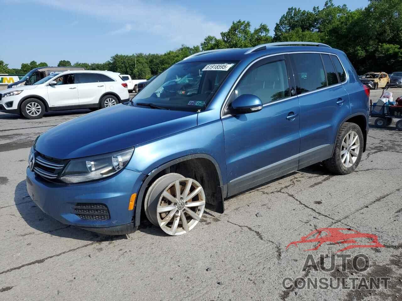 VOLKSWAGEN TIGUAN 2017 - WVGSV7AX6HW500716