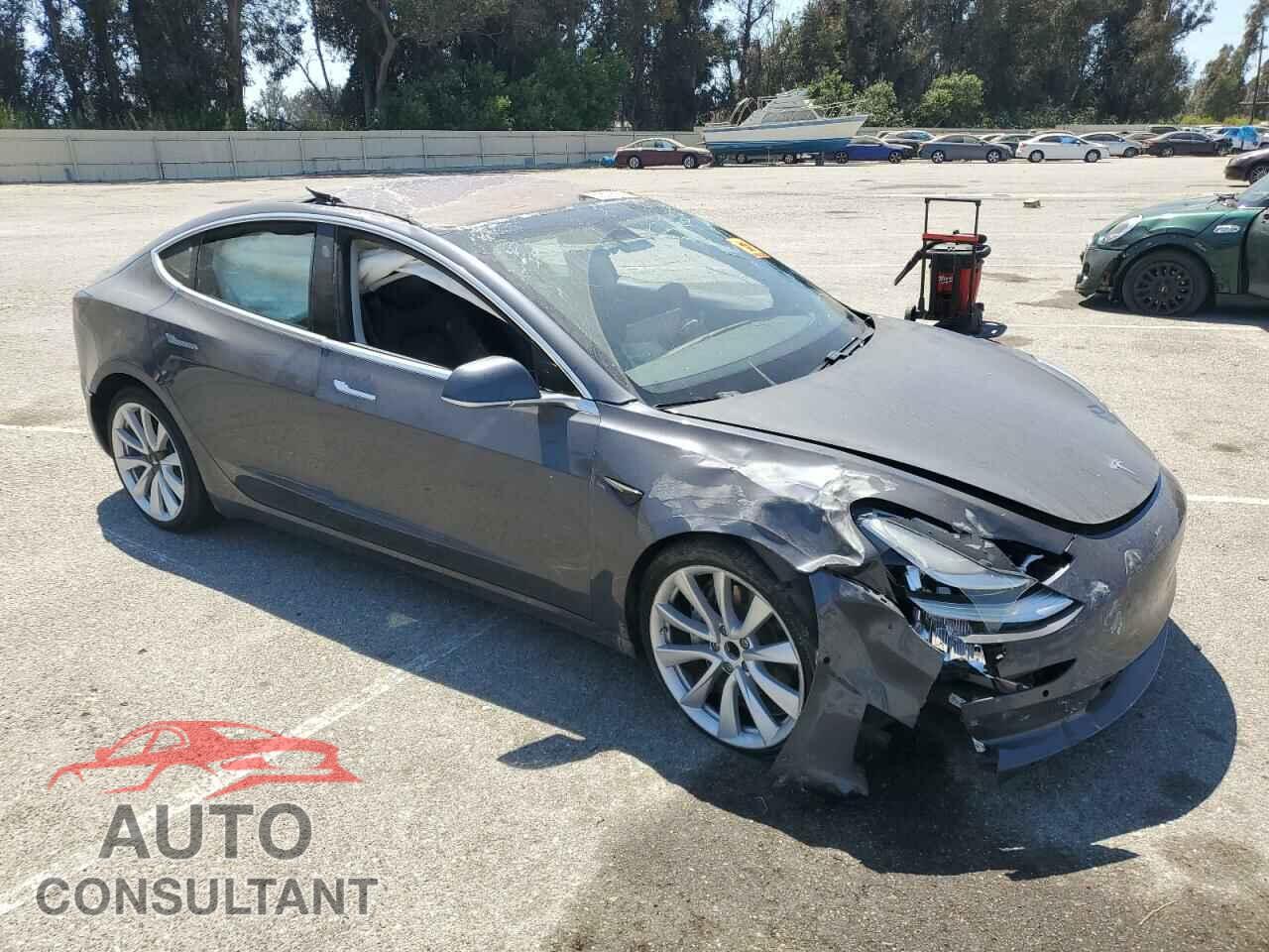 TESLA MODEL 3 2018 - 5YJ3E1EA1JF005961
