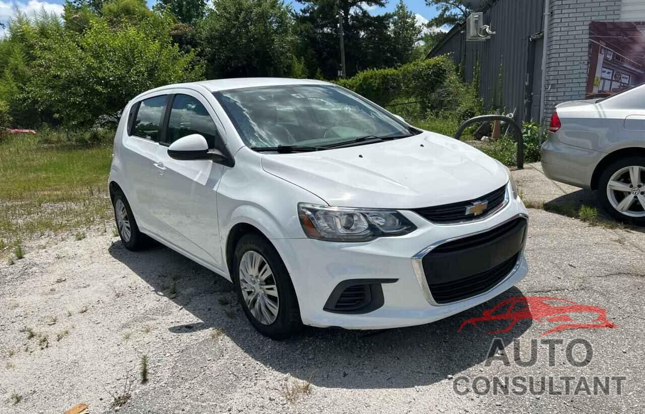 CHEVROLET SONIC 2017 - 1G1JG6SH5H4151239