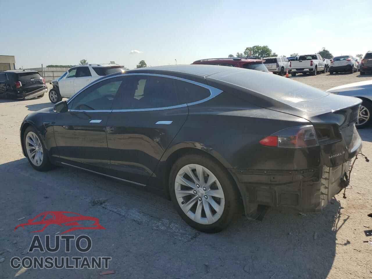 TESLA MODEL S 2017 - 5YJSA1E11HF209631
