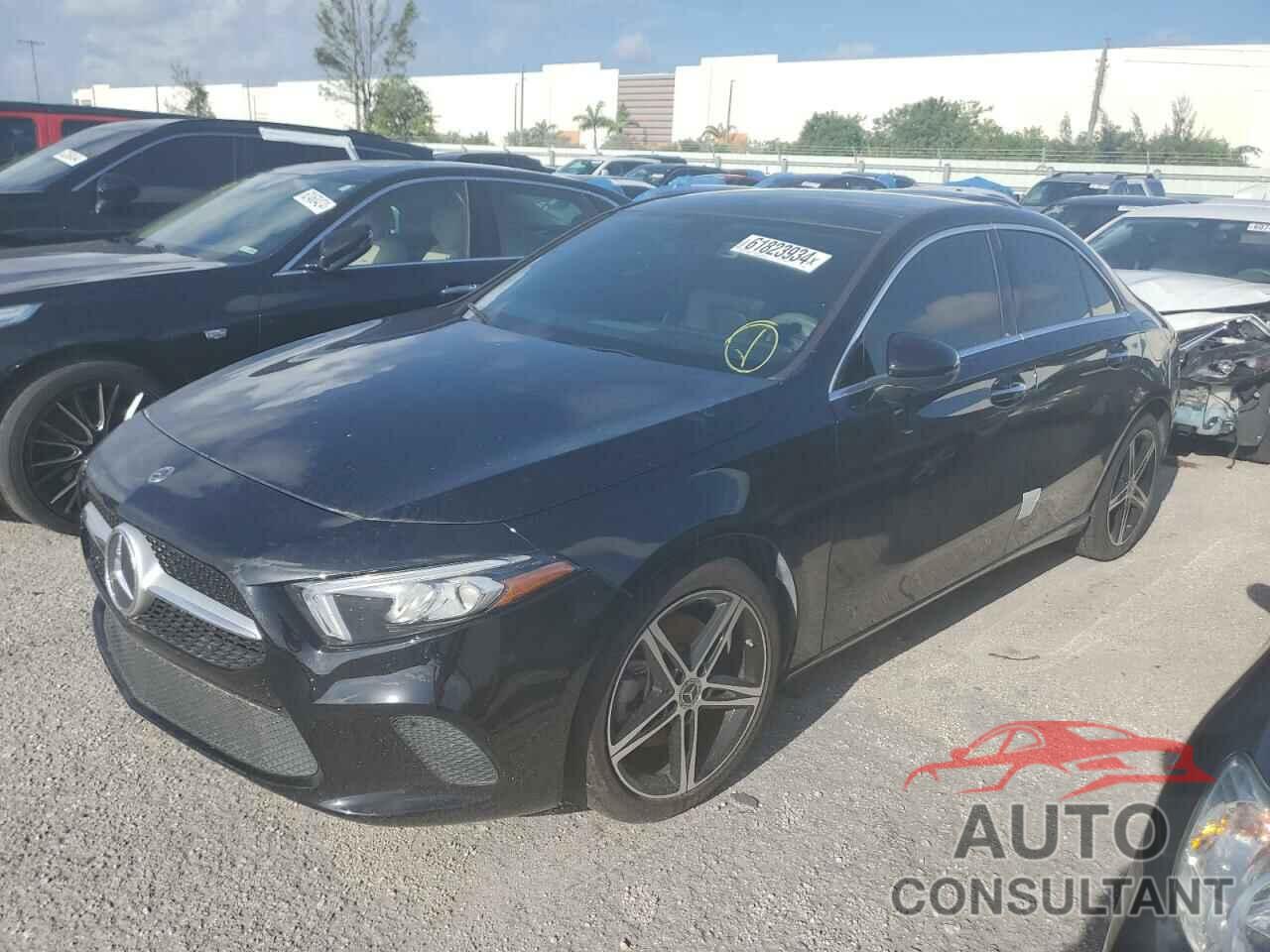 MERCEDES-BENZ A-CLASS 2022 - W1K3G4EB4NJ334016