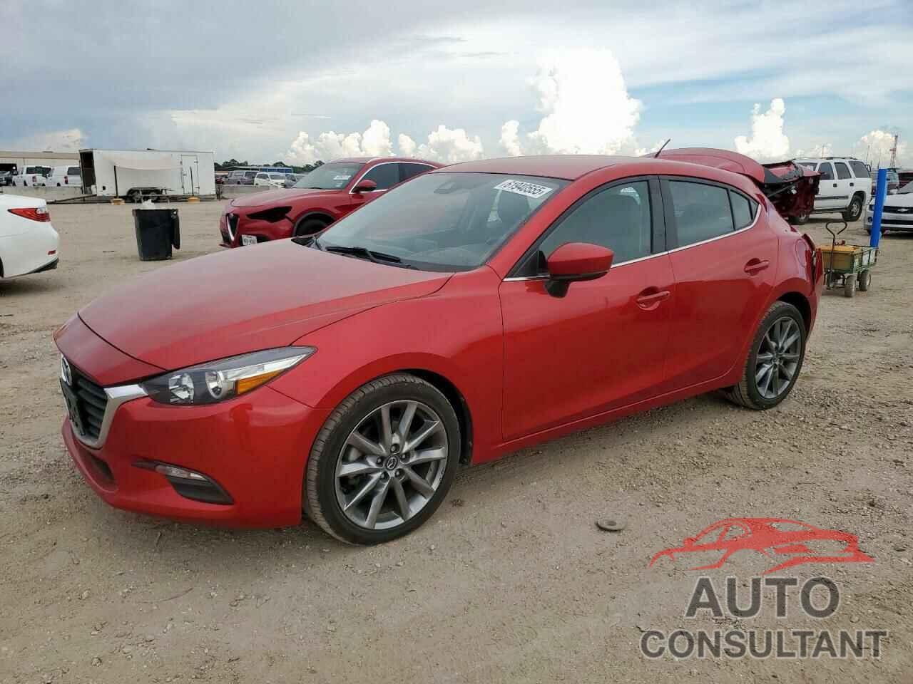 MAZDA 3 2018 - 3MZBN1L34JM256109
